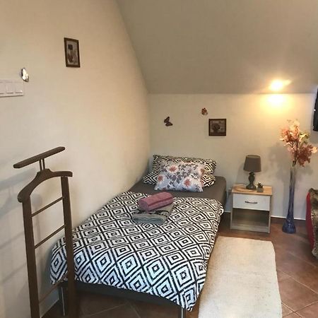 Erdey Apartman Barcs Bagian luar foto